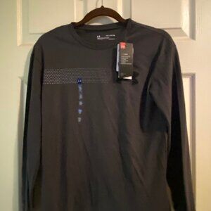 Under Armour YXL Long Sleeve Pullover Shirt